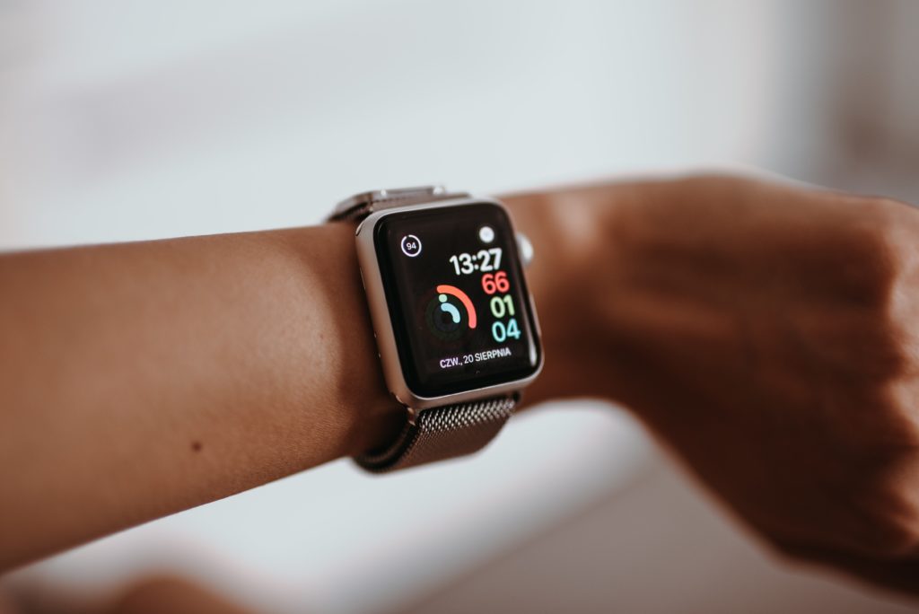 simple design on smart watch